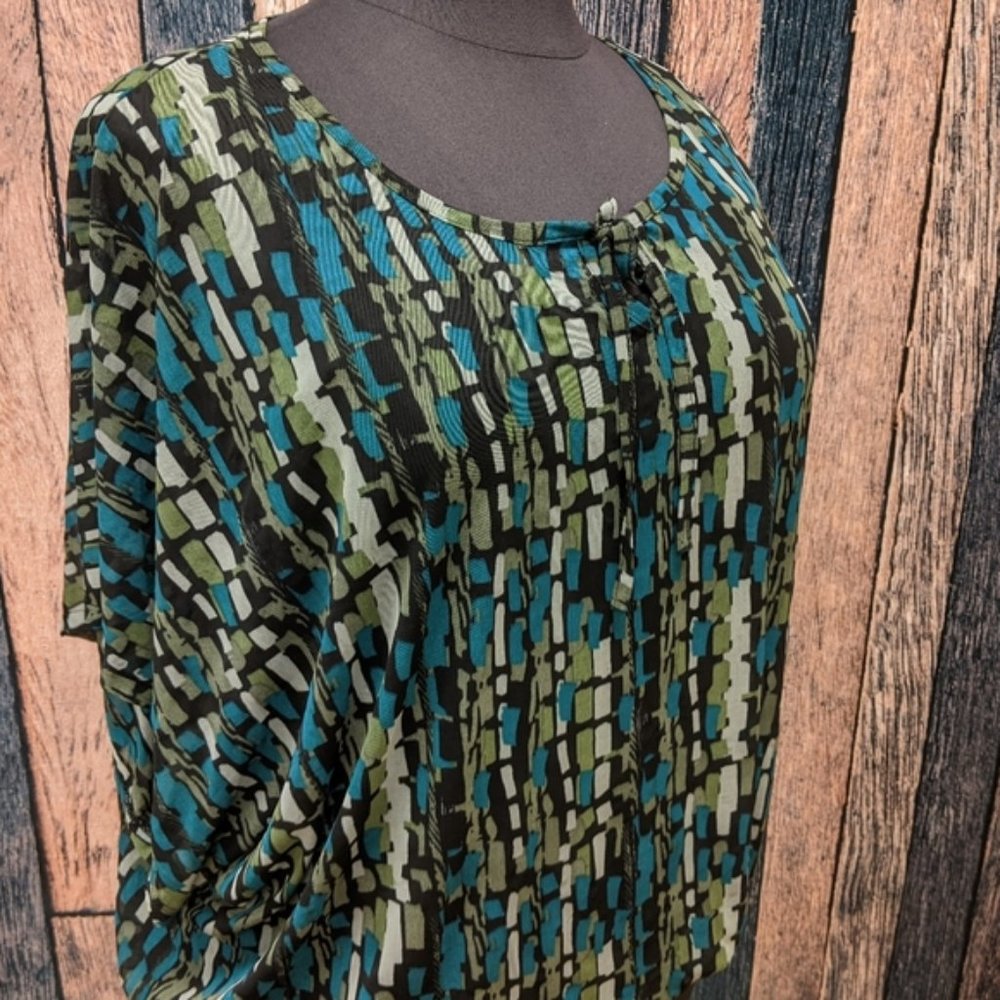 Blue and Green Casual Top